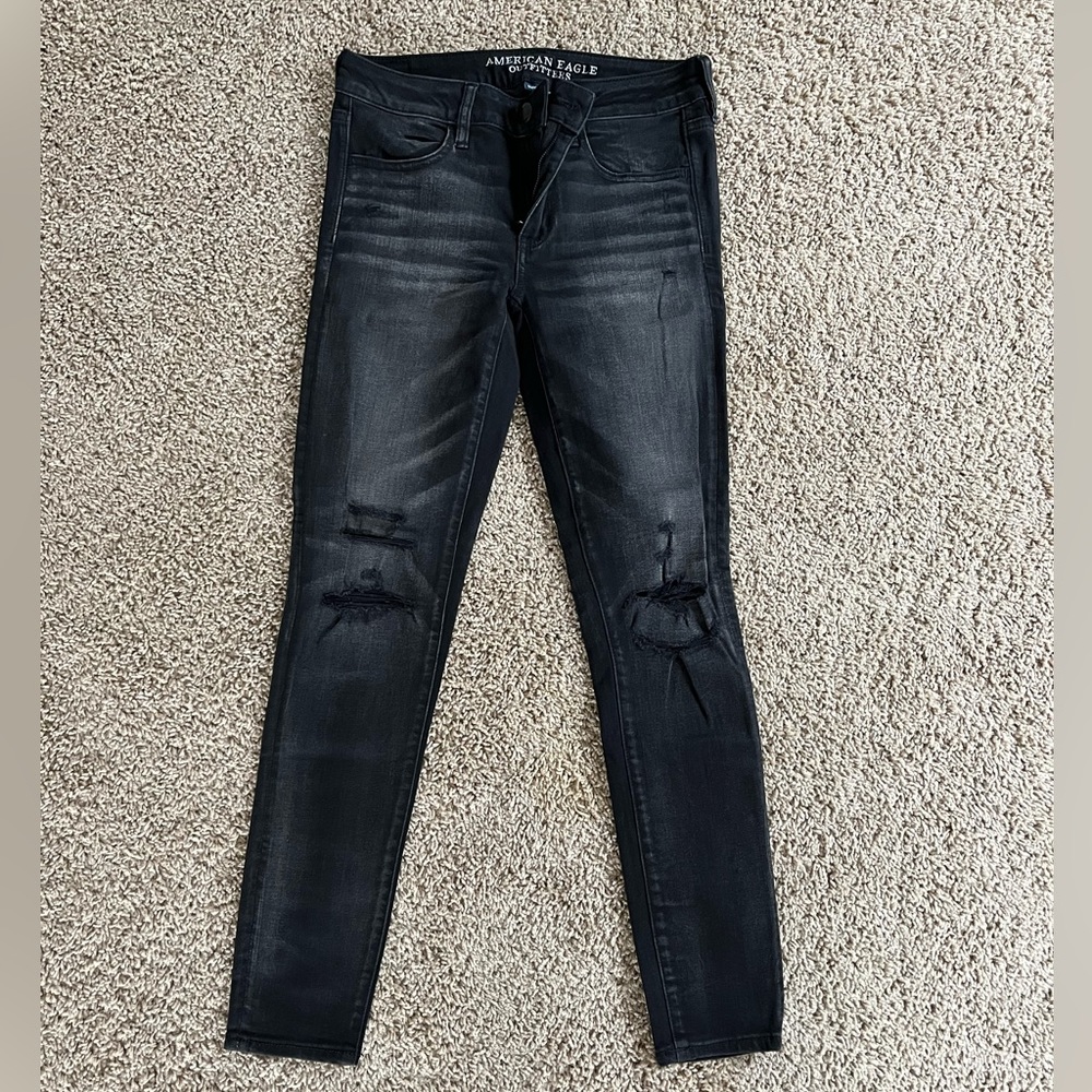 American Eagle Black Distressed Jegging